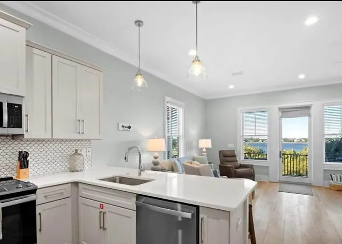 Djs Coastal Retreat In Gulf Shores, Al Holiday home *