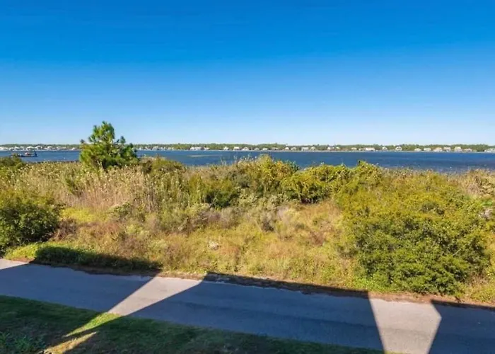 Djs Coastal Retreat In Gulf Shores, Al Holiday home *
